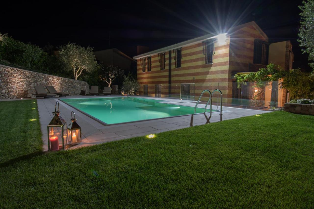 Sesto Armonico B&B Palazzolo  ภายนอก รูปภาพ