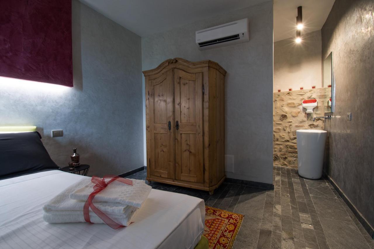 Sesto Armonico B&B Palazzolo  ภายนอก รูปภาพ