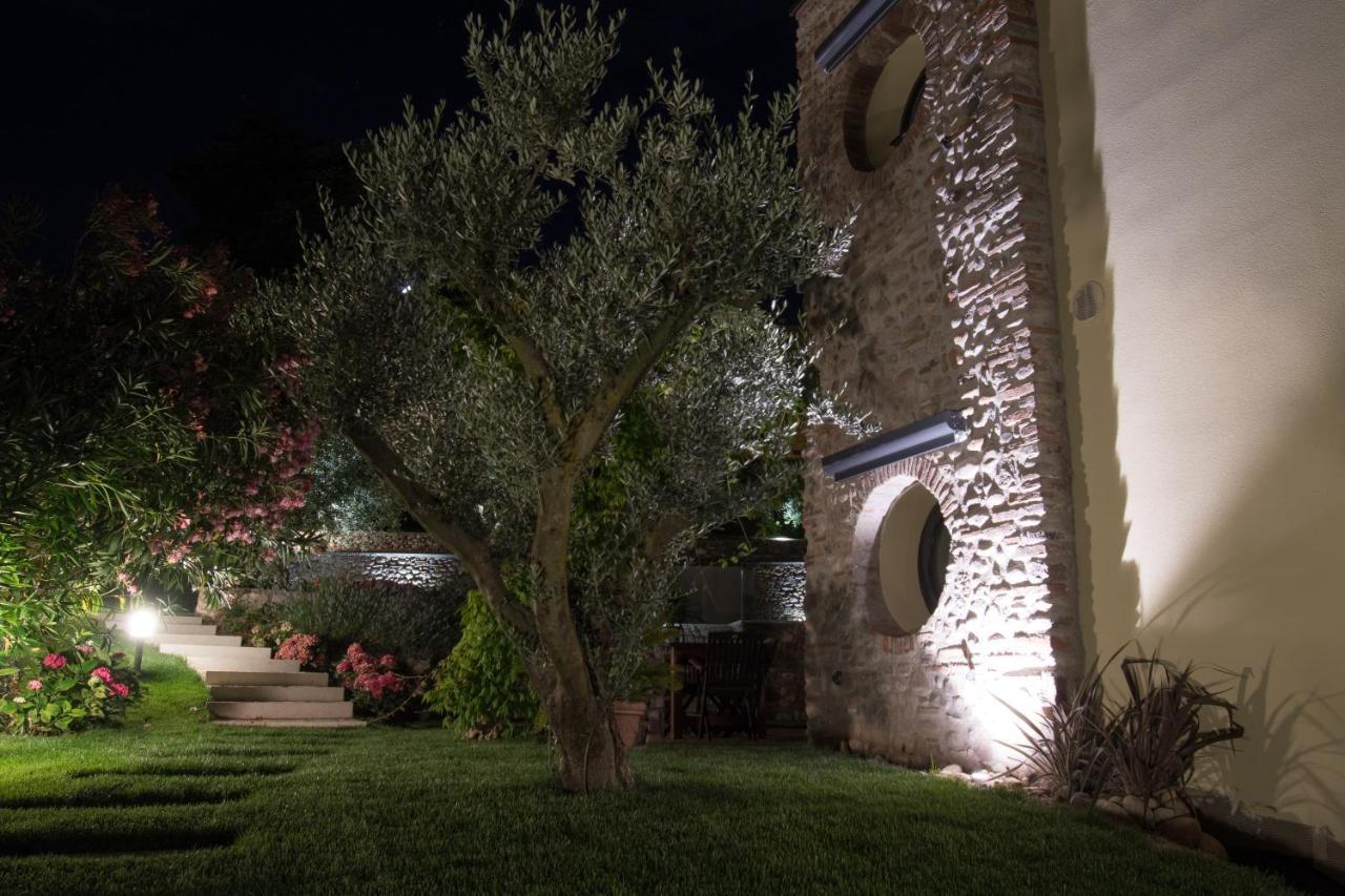 Sesto Armonico B&B Palazzolo  ภายนอก รูปภาพ
